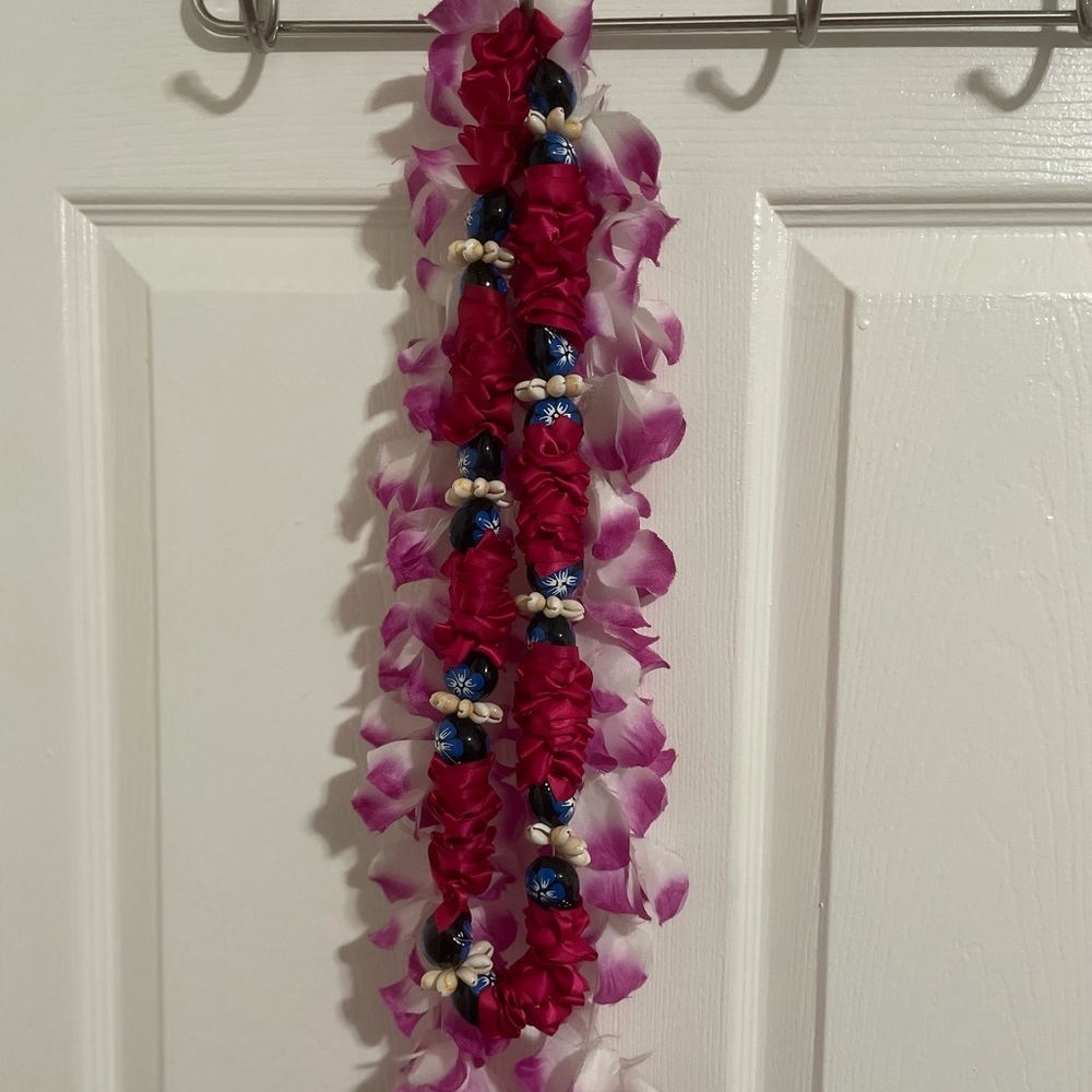 graduation lace necklace or hawaiian lace for halloween
